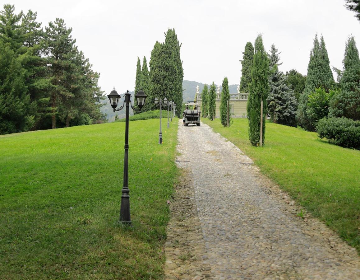 Historical Villa Lucini 1886 "La Dolcevita" - Close To Lake Como-Milan Calco  Buitenkant foto